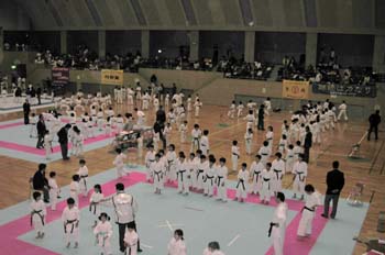 img20020430124628.jpg
 ORG[350 x 232] NOW[ 350 x 232]
(�␳�O�{�����{���␳������100���ŕ\����)
